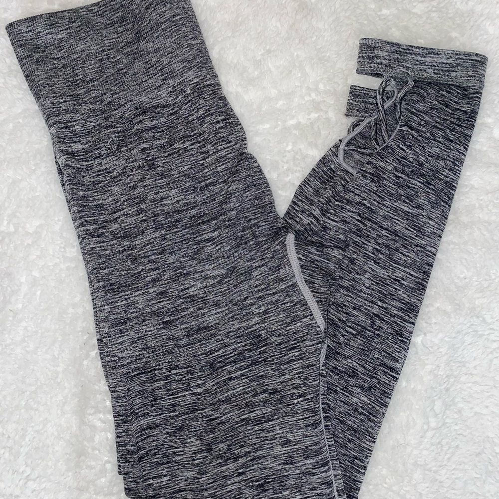 VS PINK workout leggings